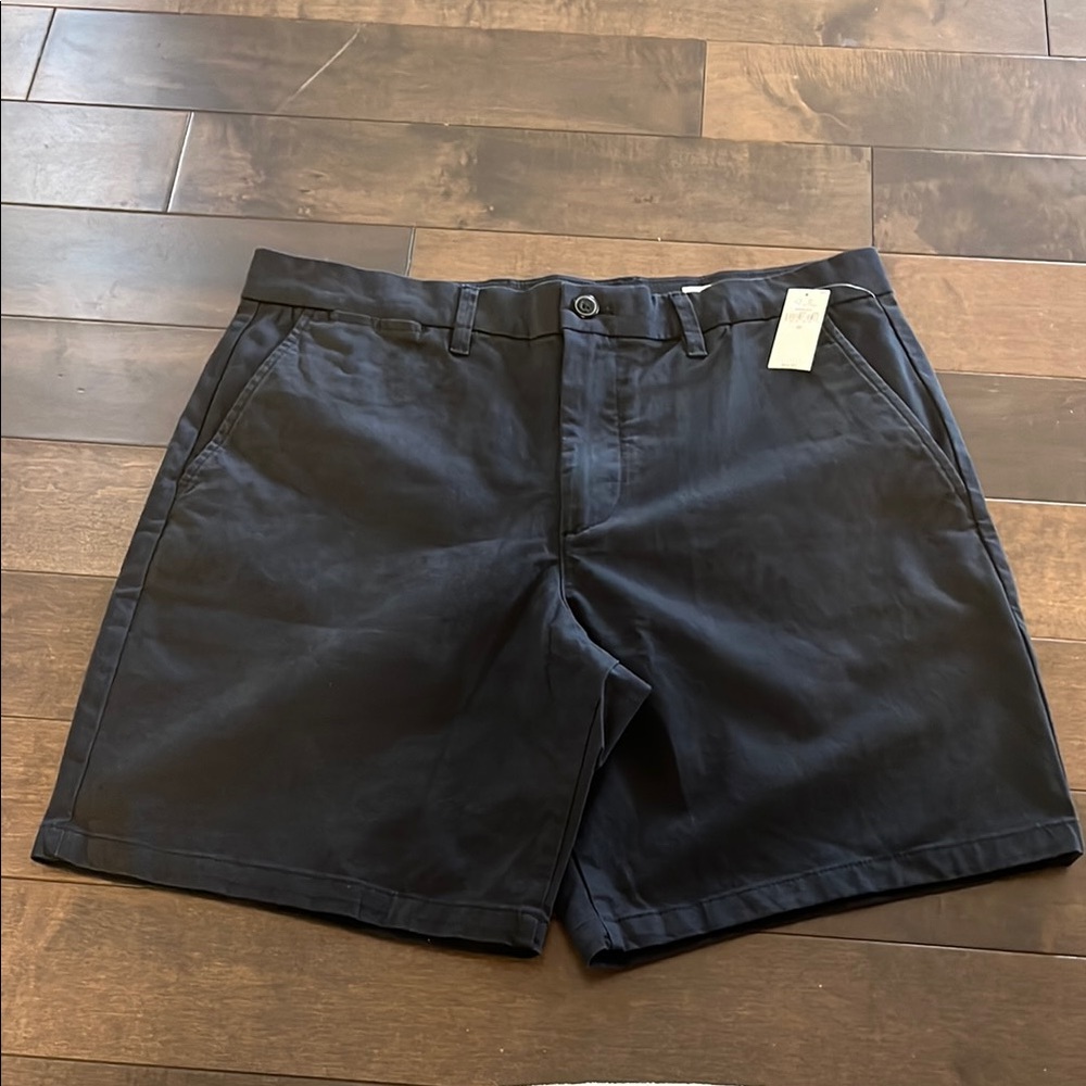 GAP Black Shorts 8‘‘ short. 32